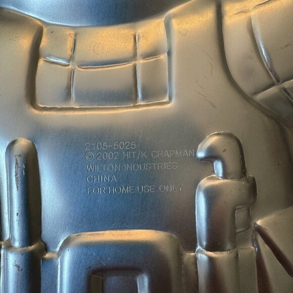 Wilton 2002 Bob the Builder Cake Pan #2105-5025. - Picture 3 of 4